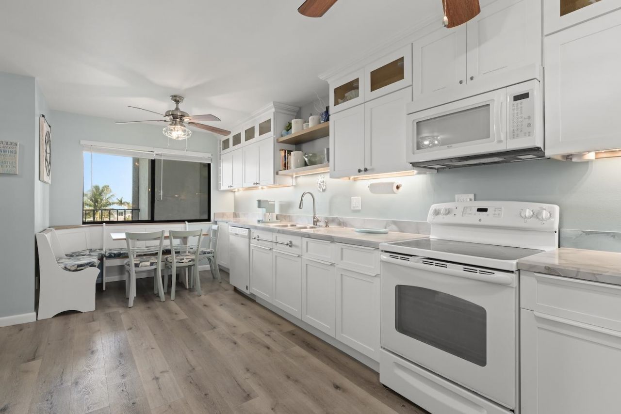 1440 Middle Gulf Dr, Unit 4C, Sanibel, FL 00000 Photo