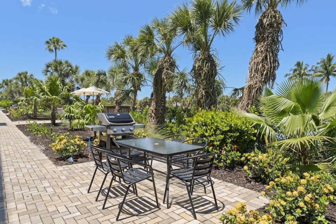 1440 Middle Gulf Dr, Unit 4C, Sanibel, FL 00000 Photo