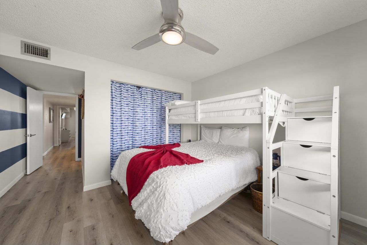 1440 Middle Gulf Dr, Unit 4C, Sanibel, FL 00000 Photo