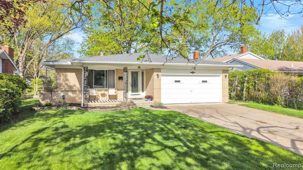 17836 Poplar Street, Riverview, MI 48193 Main Photo