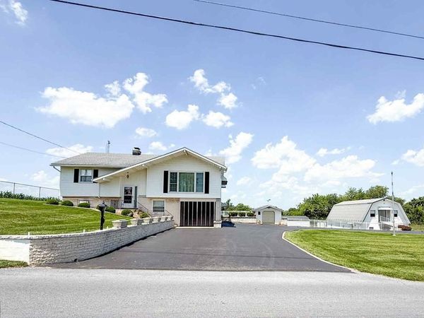 3367 COSEYTOWN ROAD, GREENCASTLE, PA 17225
