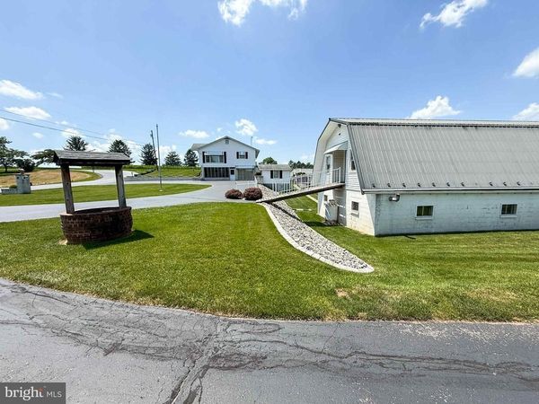 3367 COSEYTOWN ROAD, GREENCASTLE, PA 17225