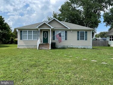 106 BONNIE DRIVE , COLONIAL BEACH, VA 22443