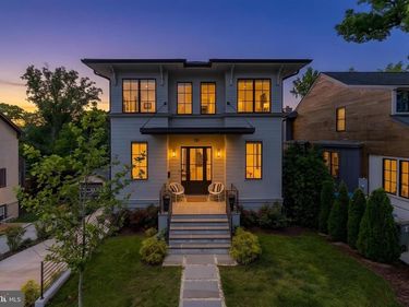 135 N EDGEWOOD STREET , ARLINGTON, VA 22201