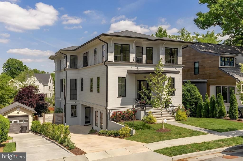 135 N EDGEWOOD STREET, ARLINGTON, VA 22201