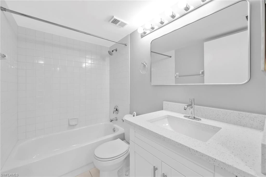 7791 Esmeralda Way, Unit L103, Naples, FL 34109 Photo
