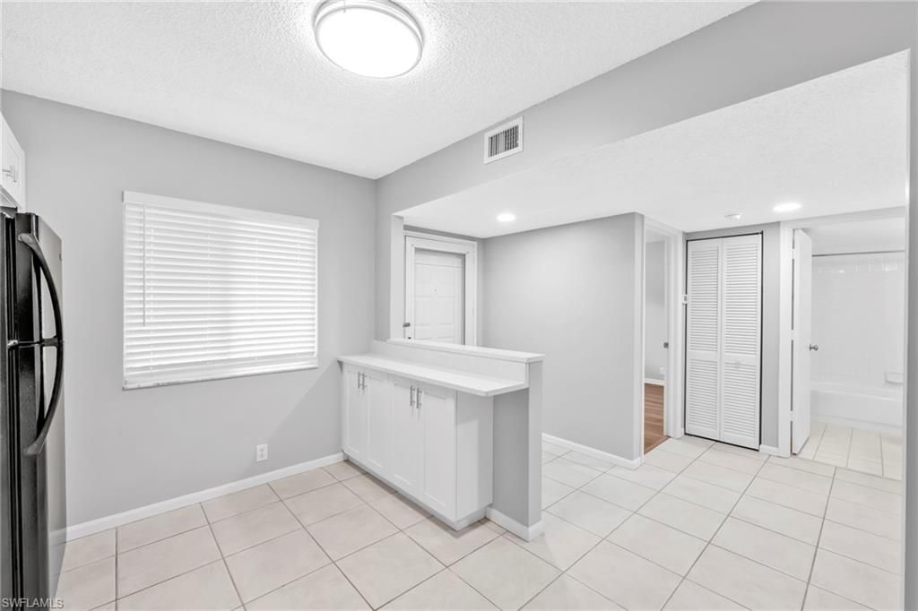 7791 Esmeralda Way, Unit L103, Naples, FL 34109 Photo