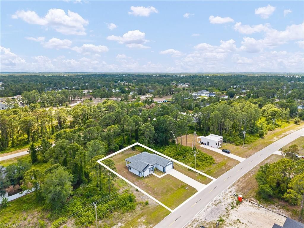 1032 Milwaukee Blvd , Lehigh Acres, FL 33974 Photo