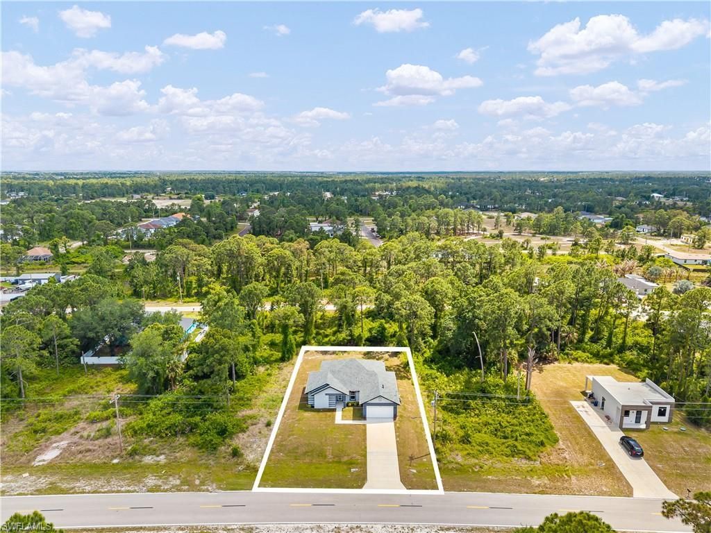 1032 Milwaukee Blvd , Lehigh Acres, FL 33974 Photo