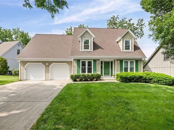 7304 W 114th Terrace, Overland Park, KS 66210