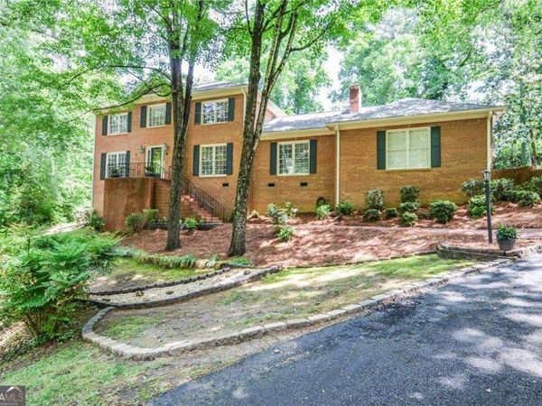 2144 Masonwood Circle, Snellville, GA 30078