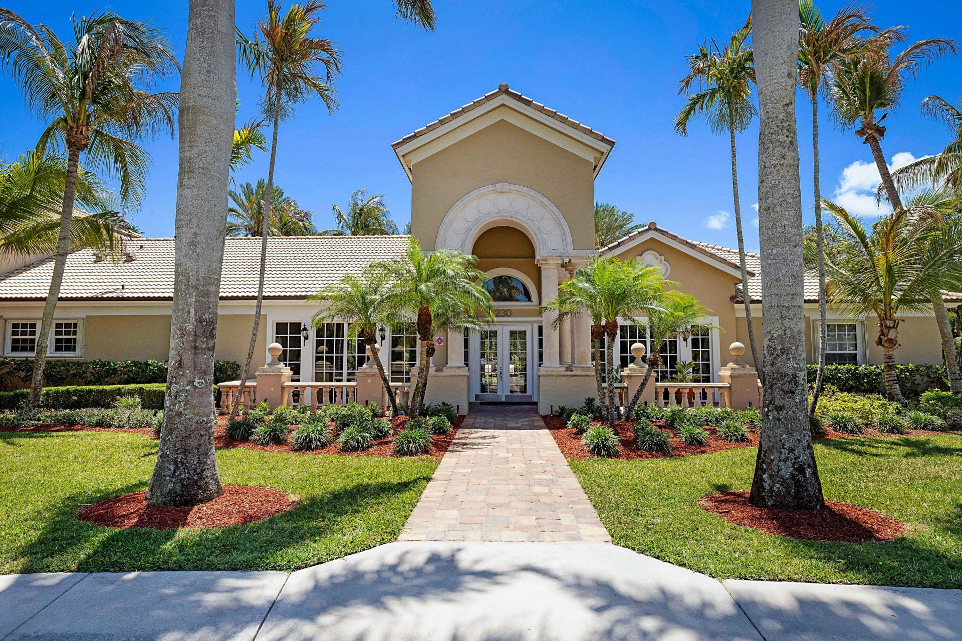 236 Village Boulevard, Unit 1304, Tequesta, FL 33469 Photo