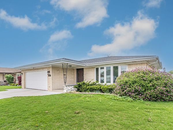 11020 Raleigh Street, Westchester, IL 60154