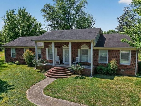 149 N Main St , Sparta, TN 38583