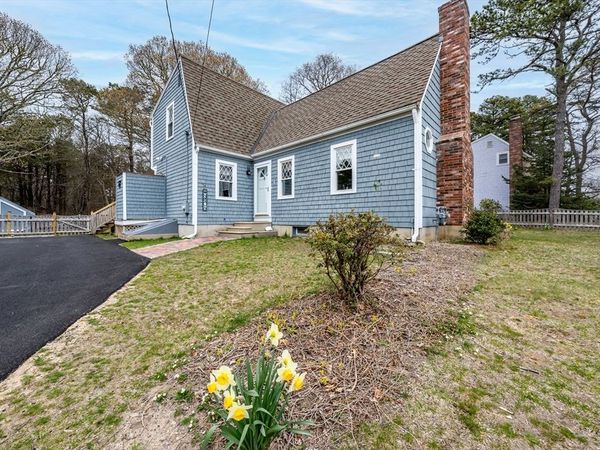 14 Daisy Ln, Yarmouth, MA 02664