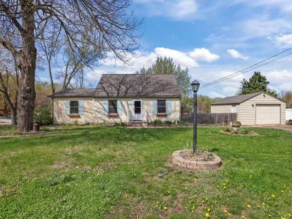 2693 5th Street E, Maplewood, MN 55119