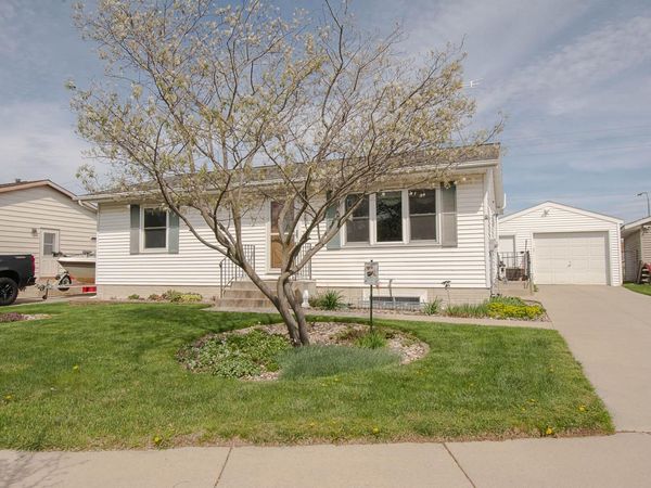 4906 18 1/2 Avenue NW, Rochester, MN 55901