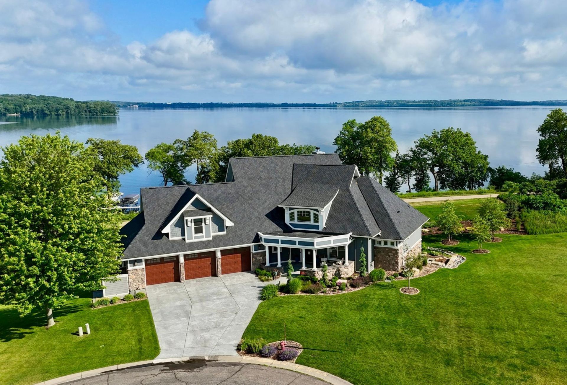 854 Beach Road, Waconia, MN 55387
