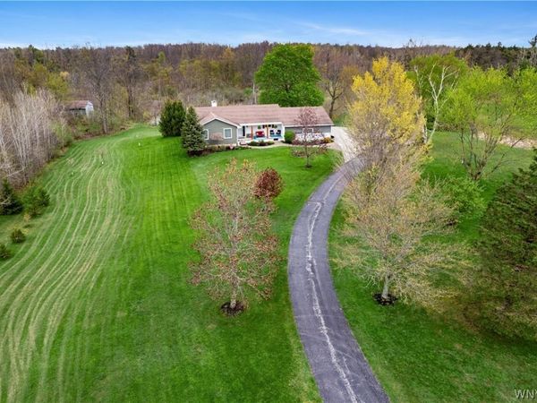 94 Westwood Road, Lancaster, NY 14086