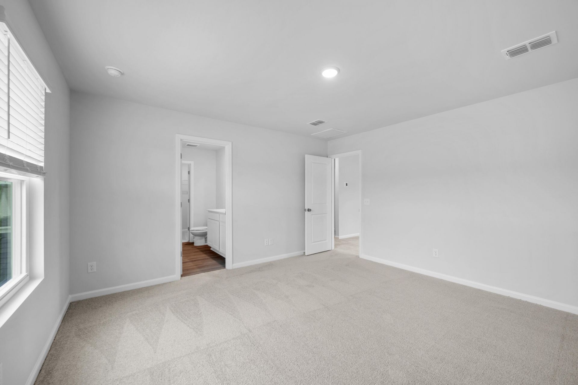 881 Meadowbrook Lane Photo 17