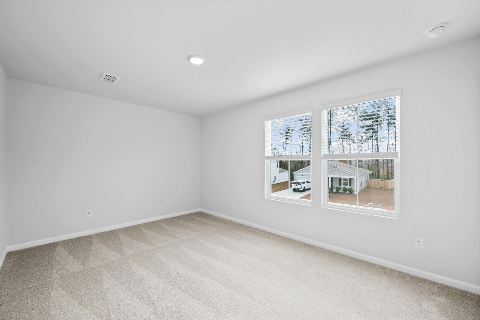 881 Meadowbrook Lane Photo 24