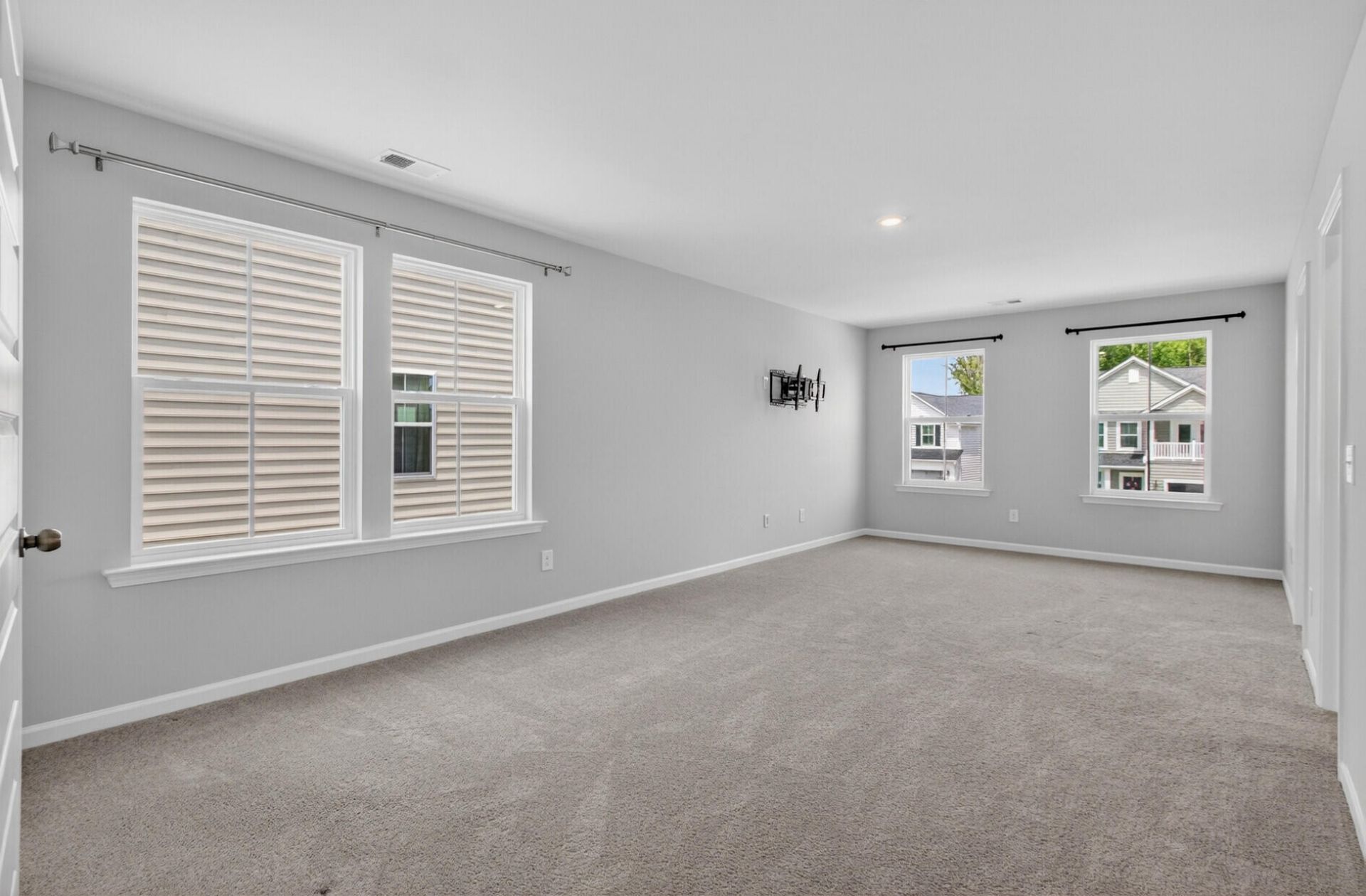 569 Yellow Leaf Lane Photo 30