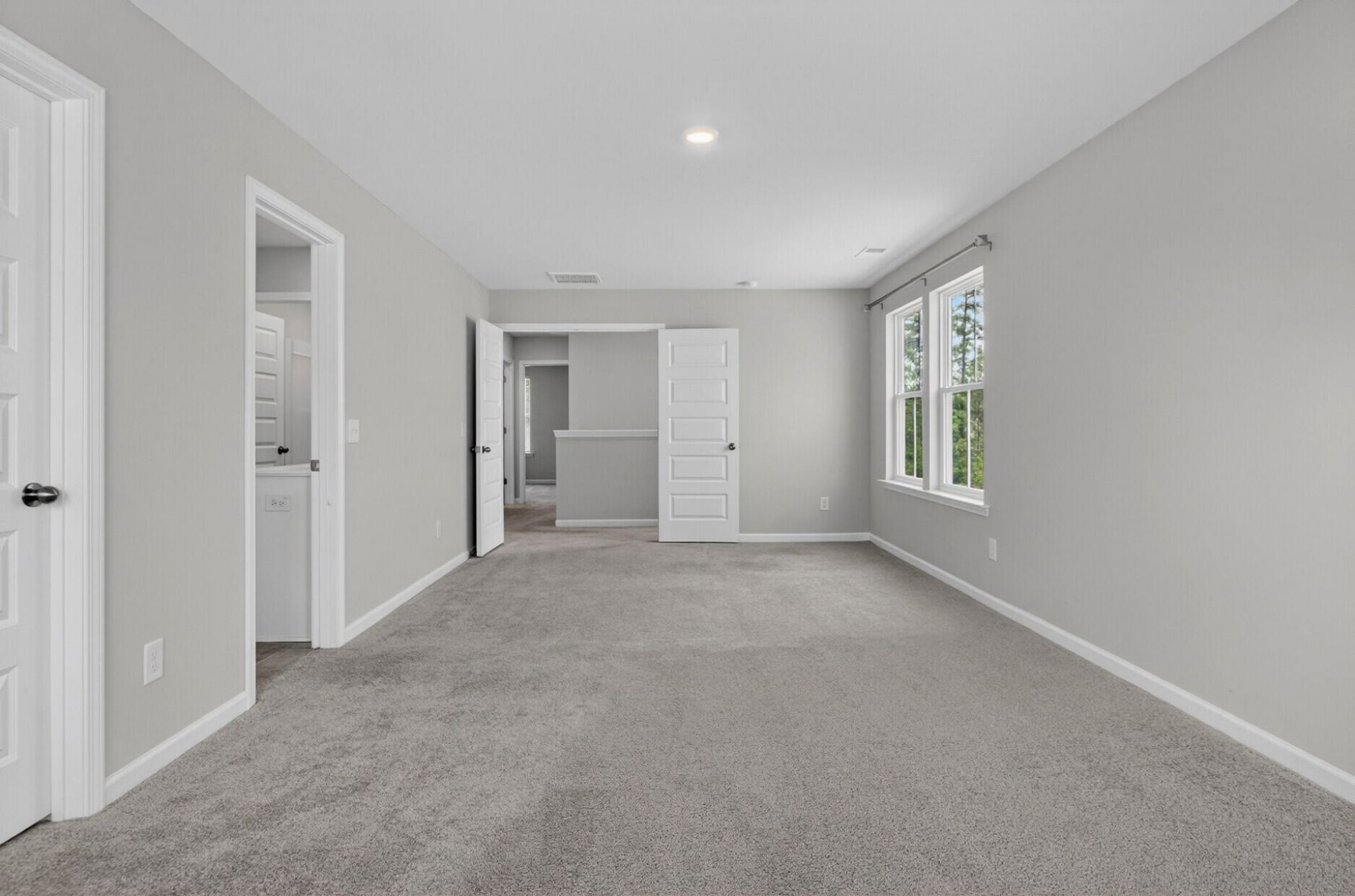 569 Yellow Leaf Lane Photo 31