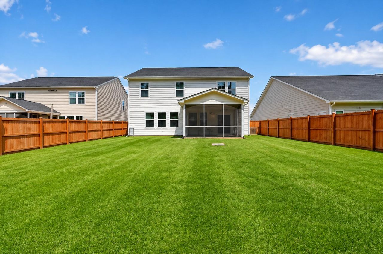 569 Yellow Leaf Lane Photo 41