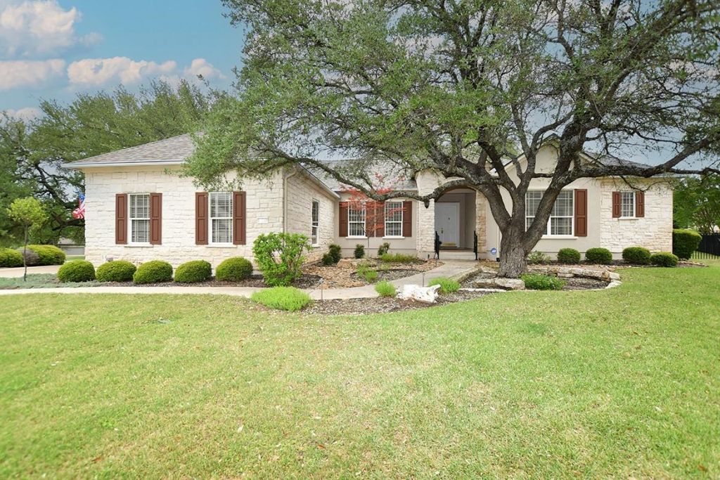 120 Golf View Drive Dr, Georgetown, TX 78633 Main Photo