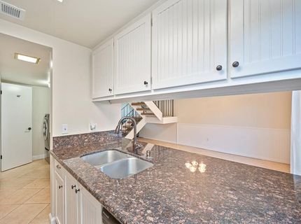 6695 Greenback Ln, Citrus Heights, CA 95621 Photo