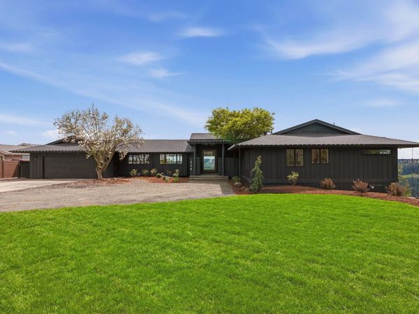 226 E High Dr, Spokane, WA 99203