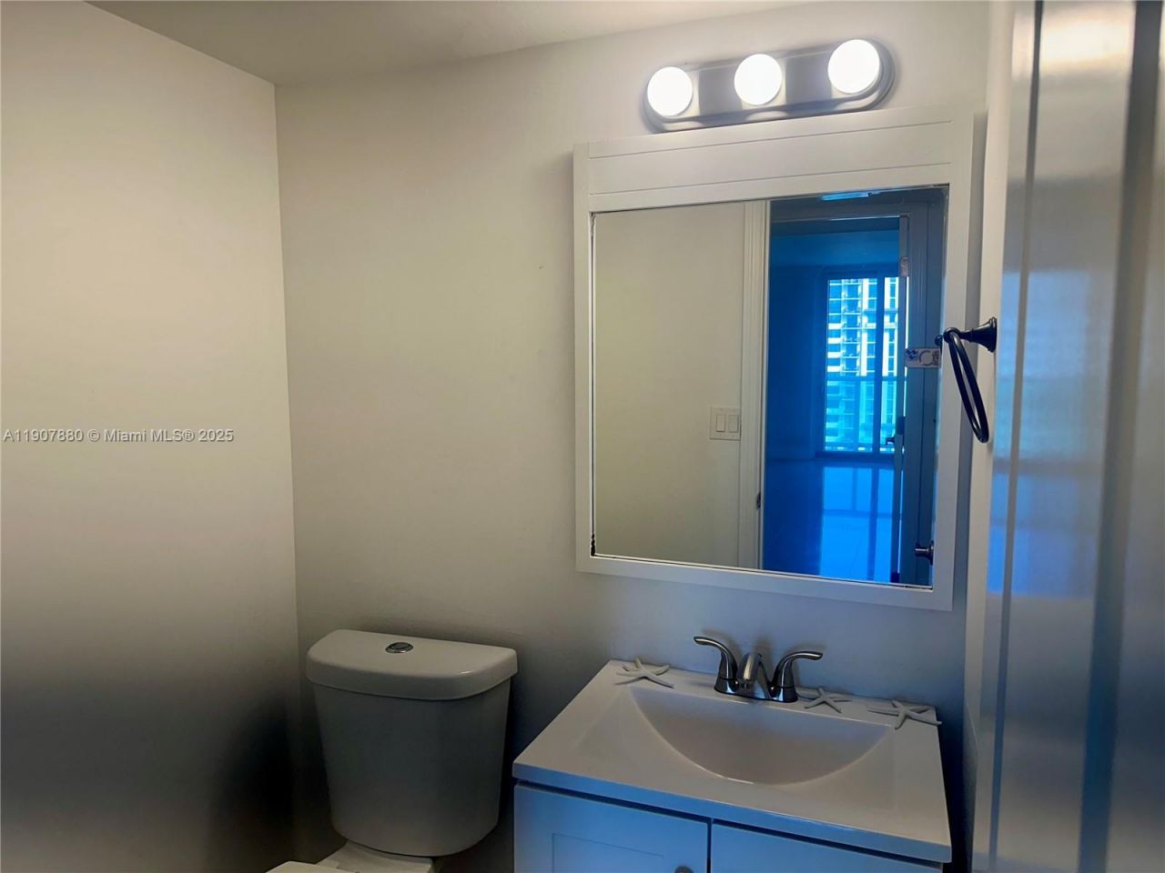 100 Bayview Dr, Unit 1230, Sunny Isles Beach, FL 33160 Photo