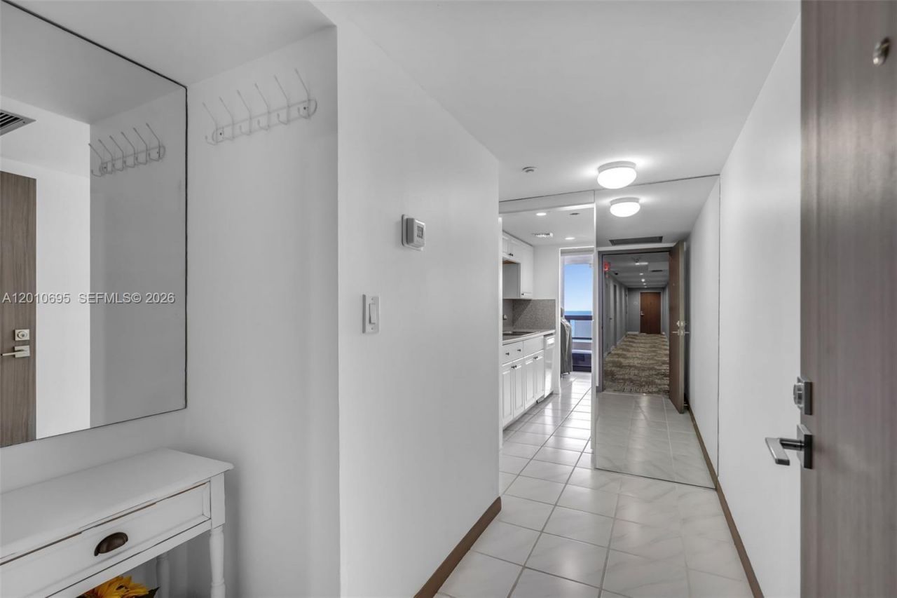 2555 Collins Ave , Unit 2401, Miami Beach, FL 33140 Photo