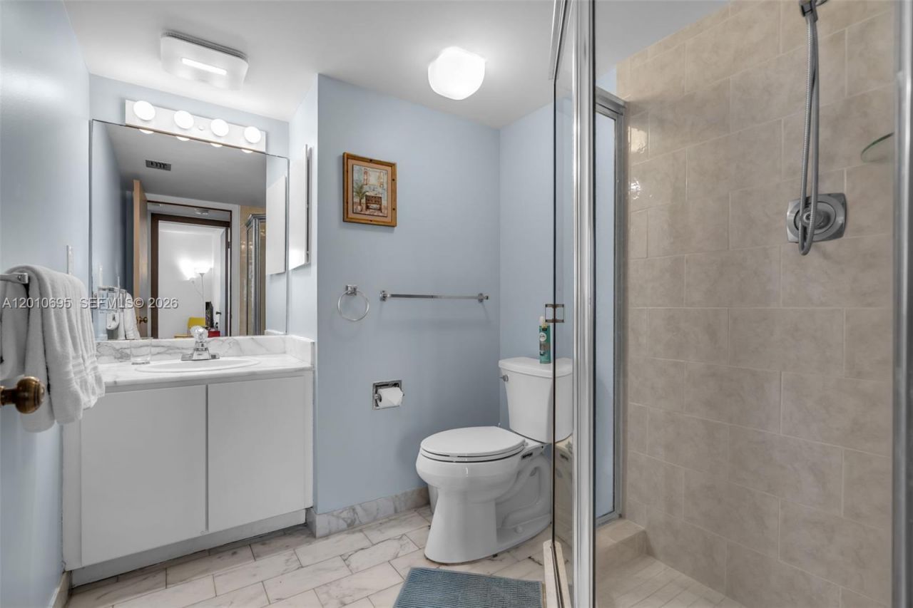 2555 Collins Ave , Unit 2401, Miami Beach, FL 33140 Photo