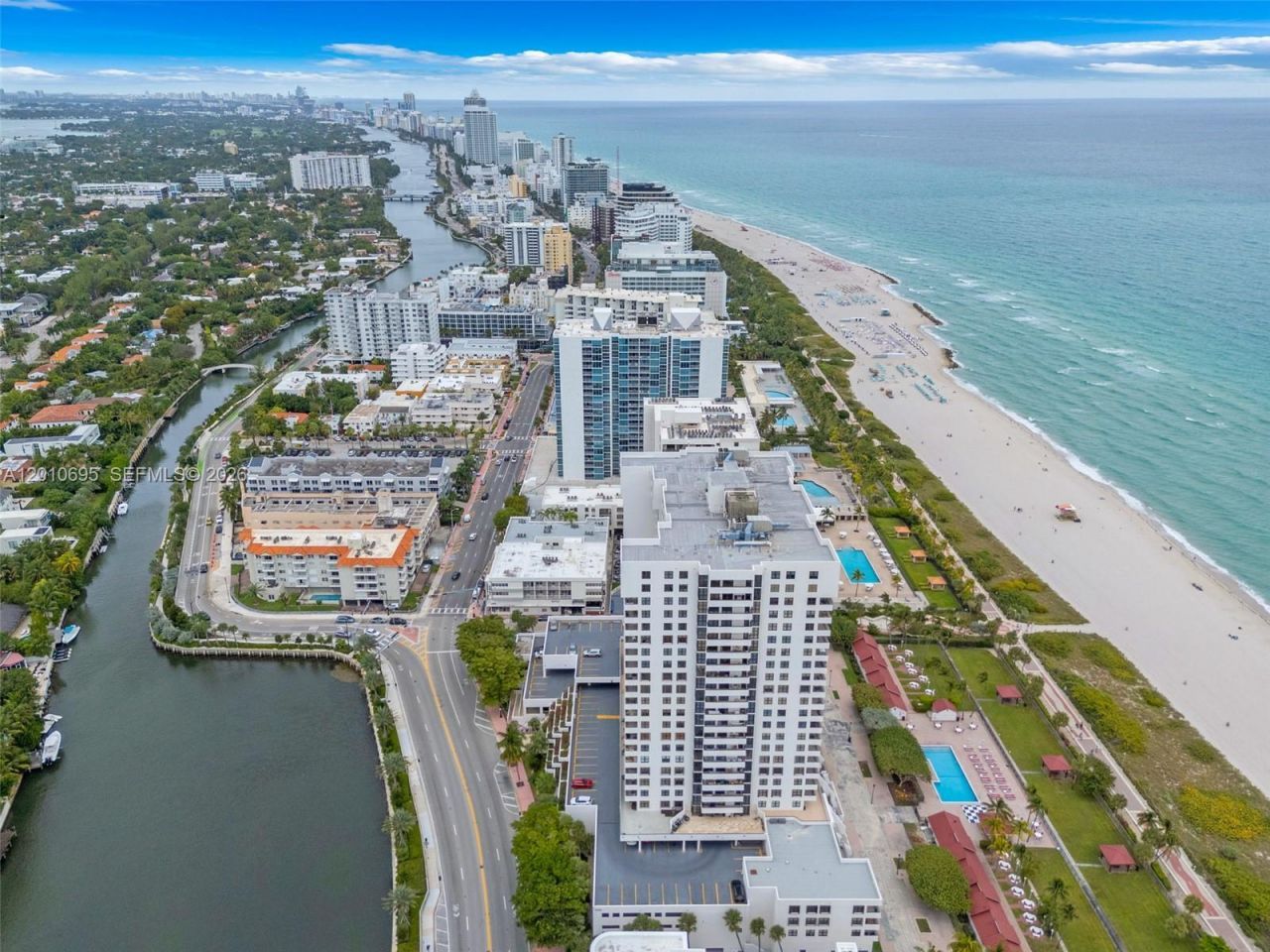 2555 Collins Ave , Unit 2401, Miami Beach, FL 33140 Photo