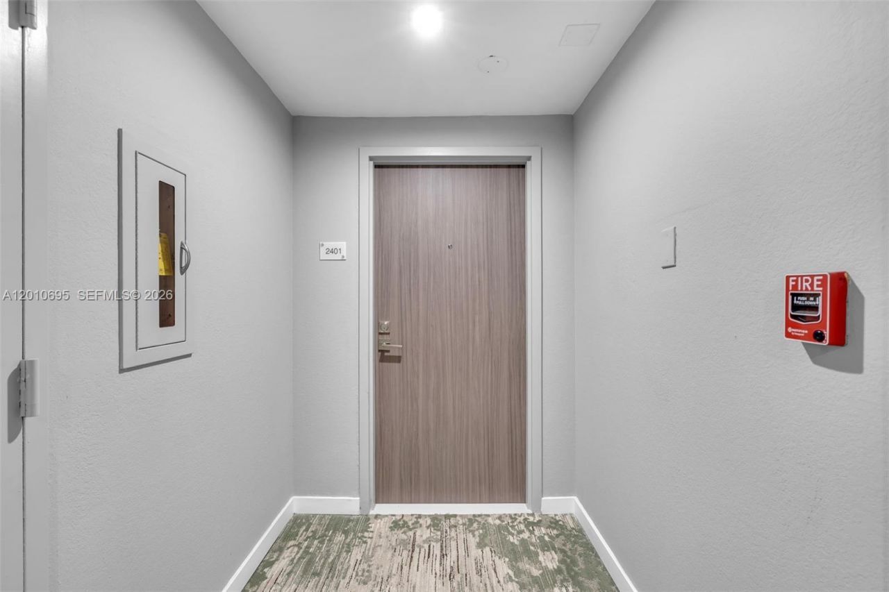 2555 Collins Ave , Unit 2401, Miami Beach, FL 33140 Photo