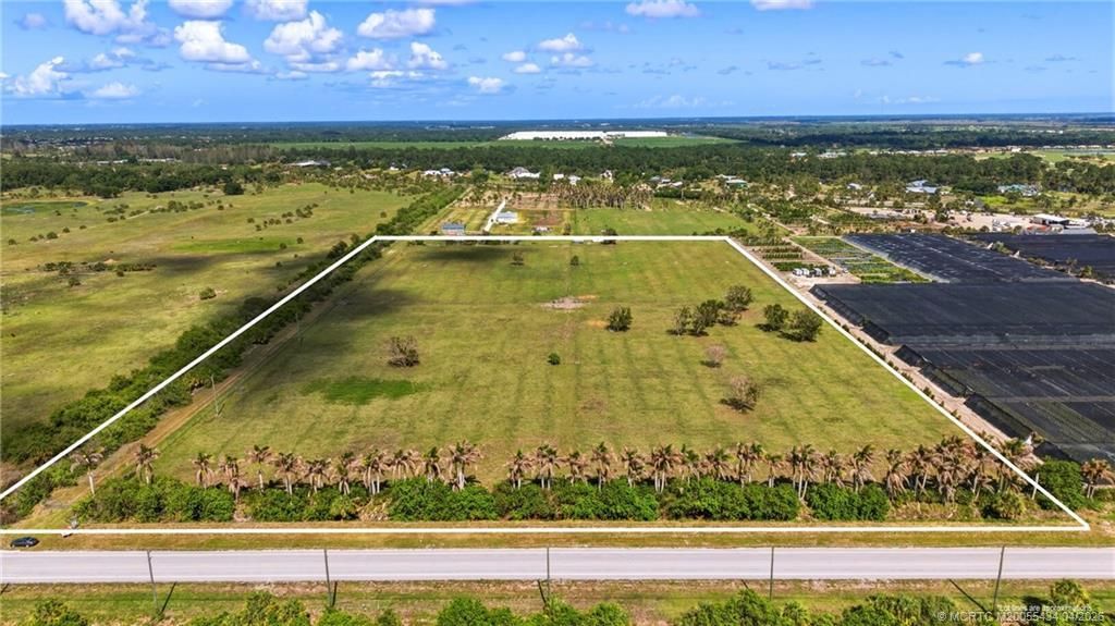 10511 SW Citrus Boulevard, Palm City, FL 34990 Photo