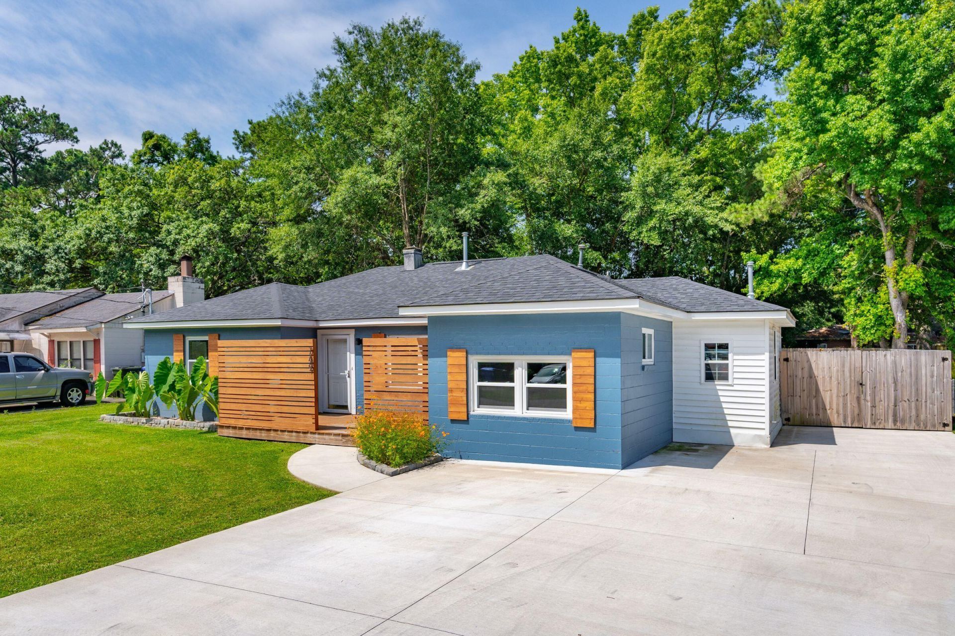 749 West Oak Forest Drive Photo 45