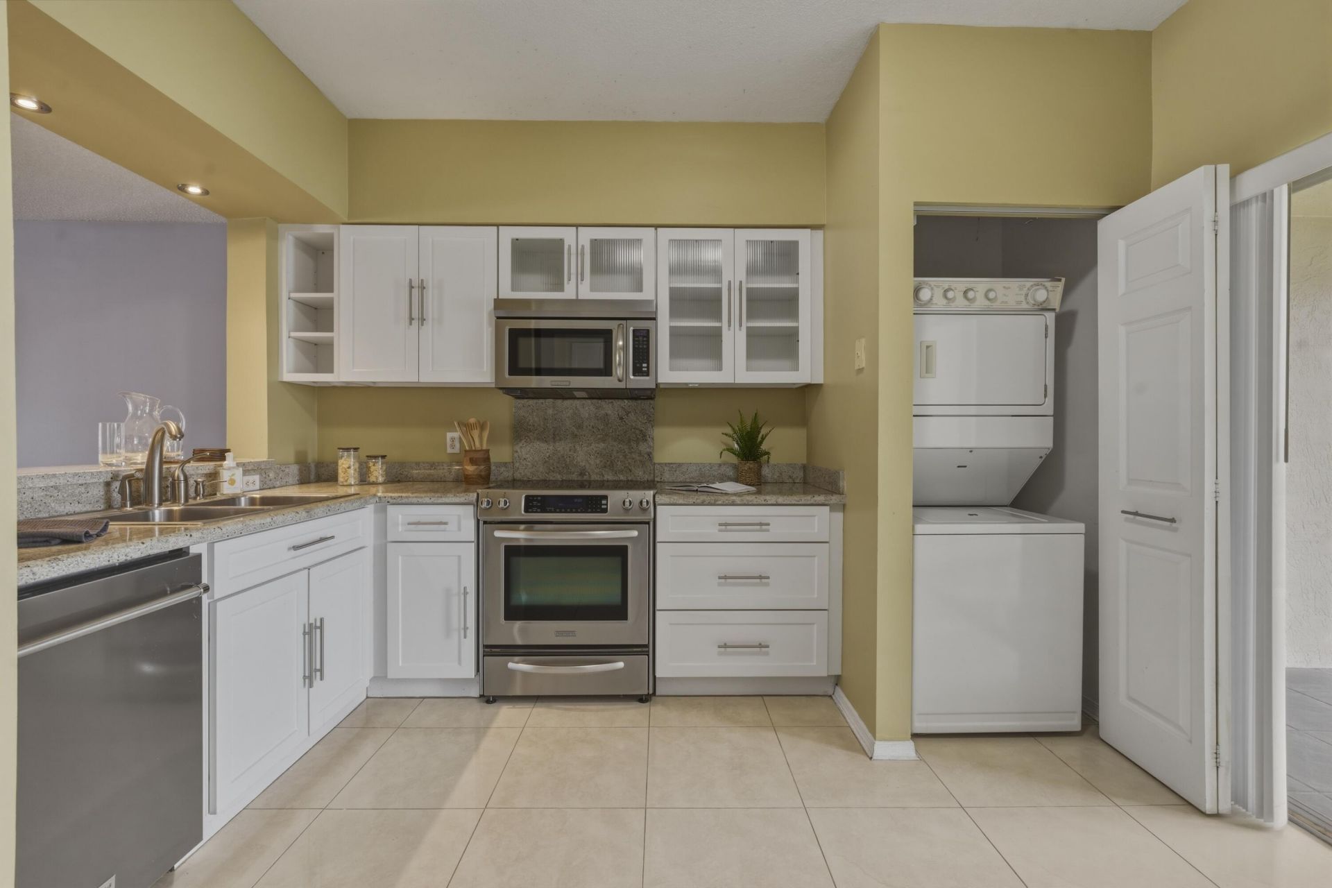 16635 Hemingway Drive, Weston, FL 33326 Photo