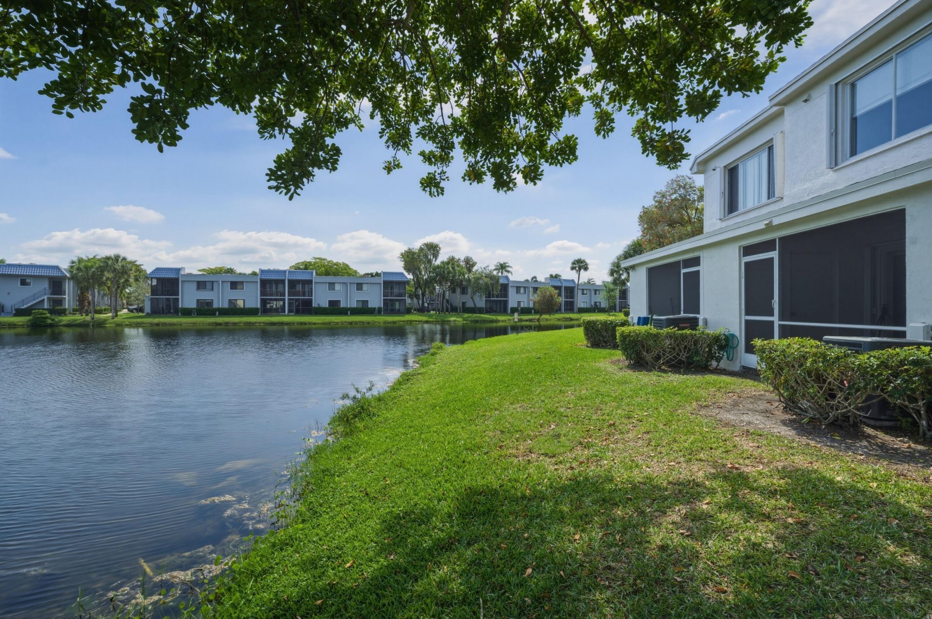 16635 Hemingway Drive, Weston, FL 33326 Photo