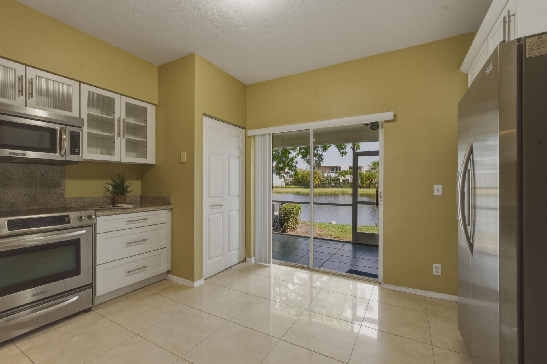 16635 Hemingway Drive, Weston, FL 33326 Photo