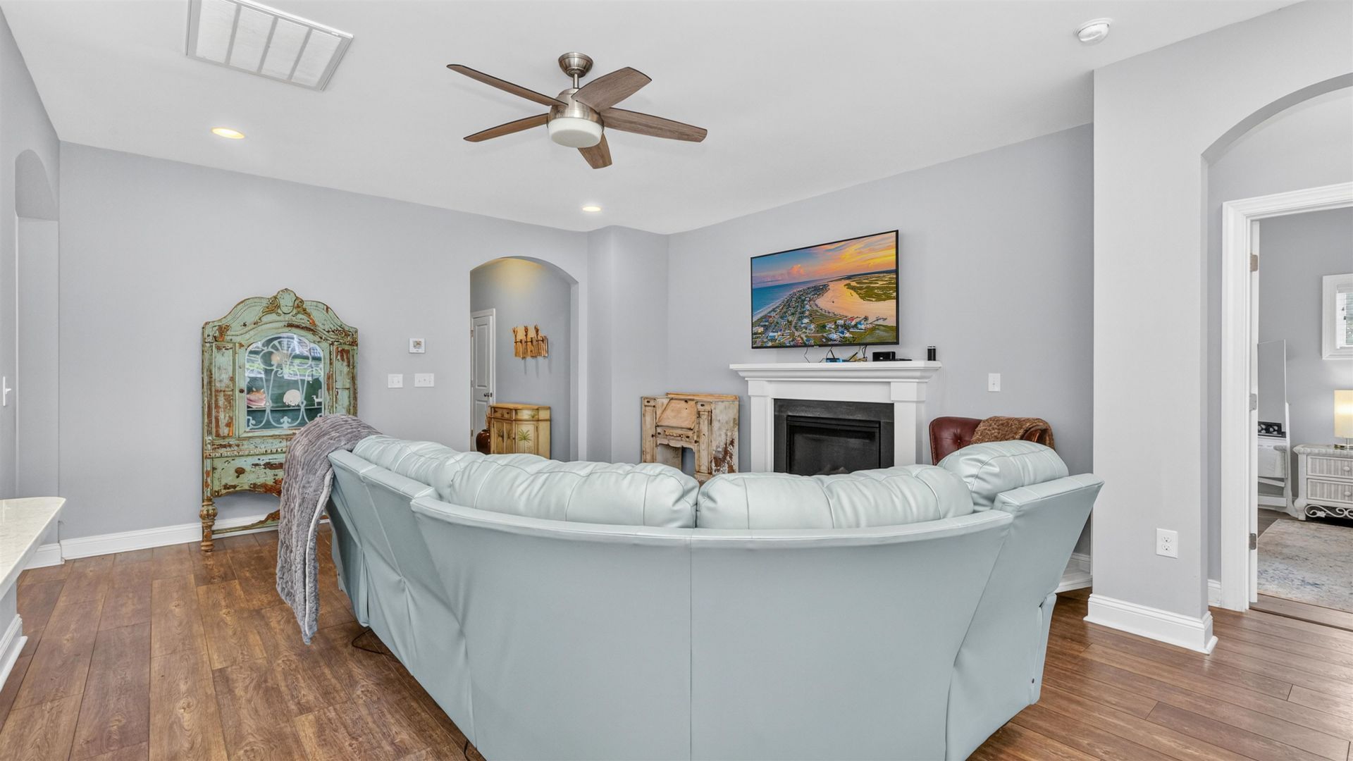 247 Saint Davids Ave.  Photo 12