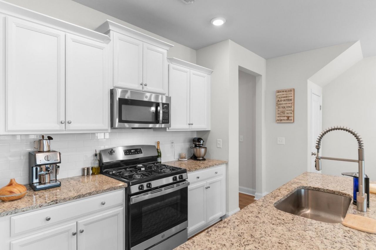 2475 Blue Crane Circle  Photo 4