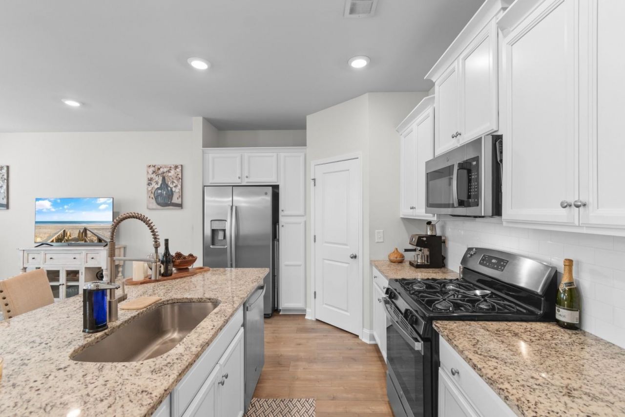 2475 Blue Crane Circle  Photo 6