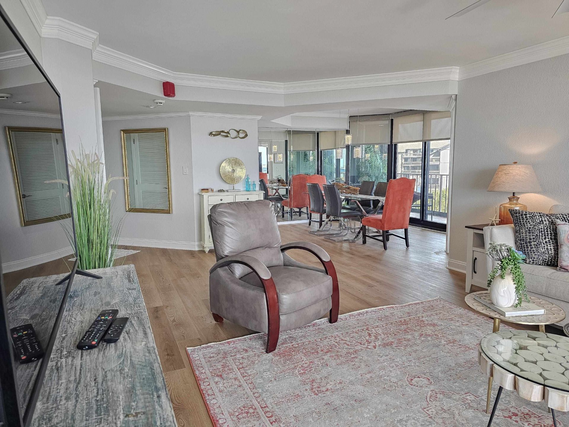 9650 Shore Dr. Photo 6