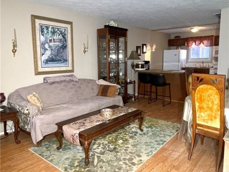29902 Euclid Avenue, Wickliffe, OH 44092 Photo 3