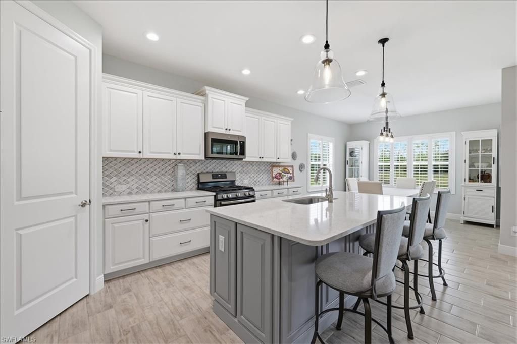 7542 Cypress Walk Dr , Fort Myers, FL 33966 Photo