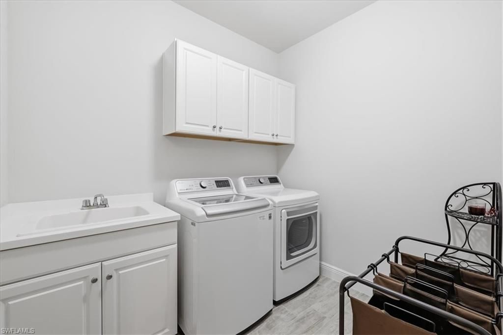 7542 Cypress Walk Dr , Fort Myers, FL 33966 Photo