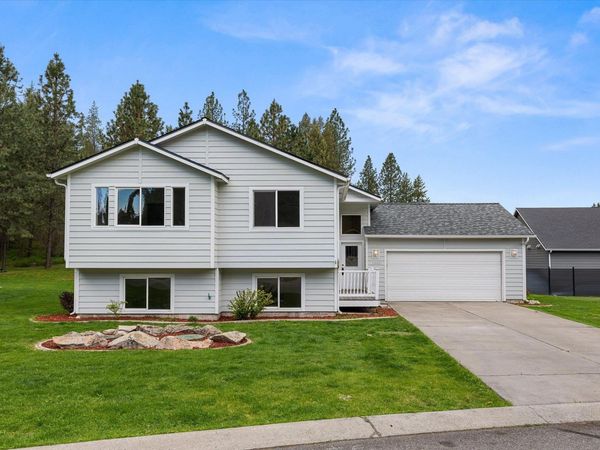 5983 Blackstone Way, Nine Mile Falls, WA 99026
