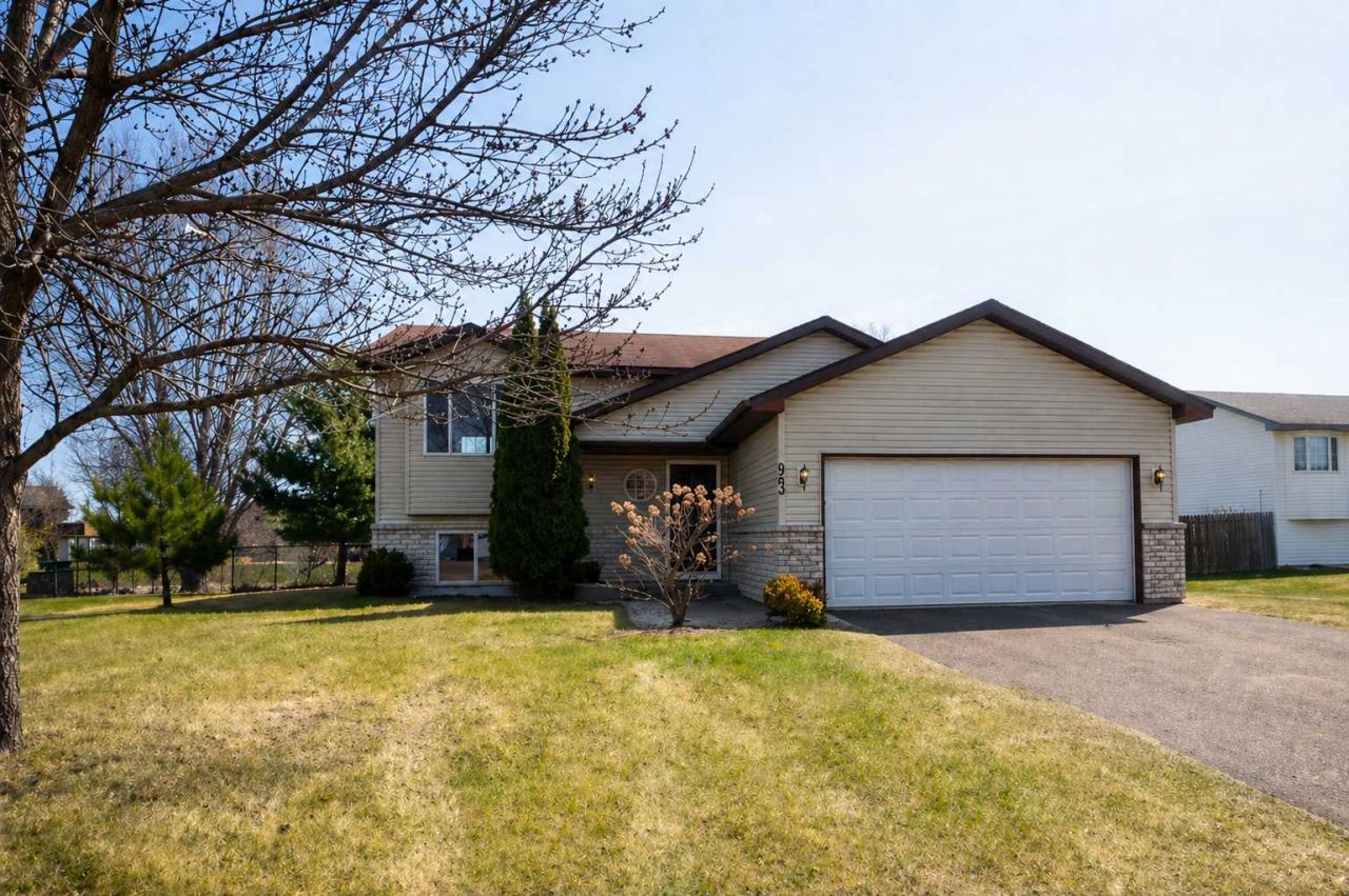 603 Horseshoe Lane, Braham, MN 55006
